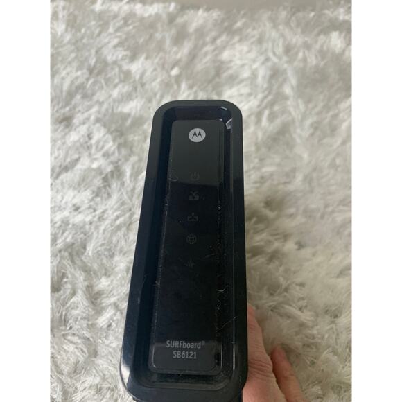 MOTOROLASURFBOARD MODEM 600 SERIES MODEL SB6121 Modem - Picture 2 of 7